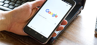 Los usuarios consultan en Google antes de adquirir un producto o servicio